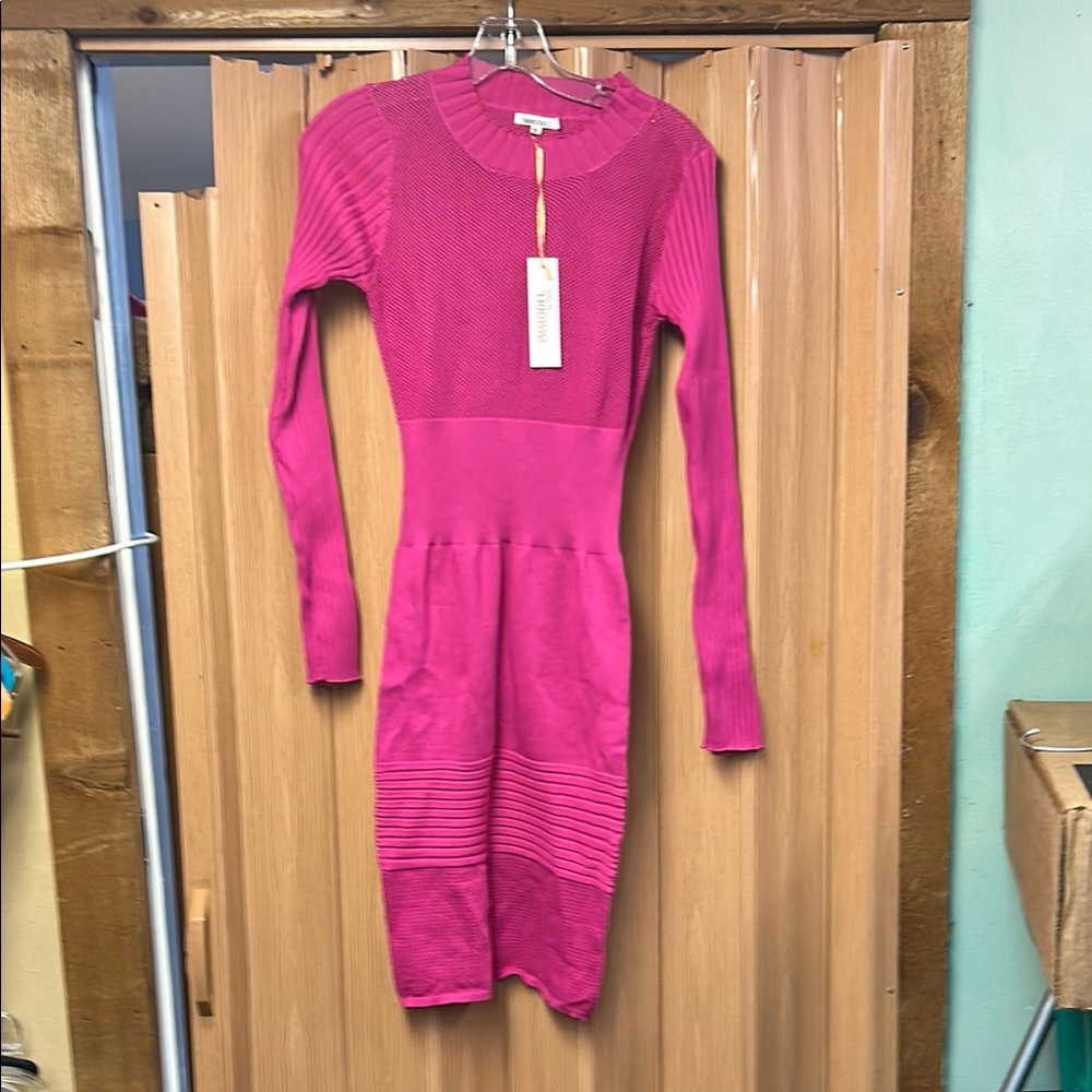 Elegant Pink Knit Dress